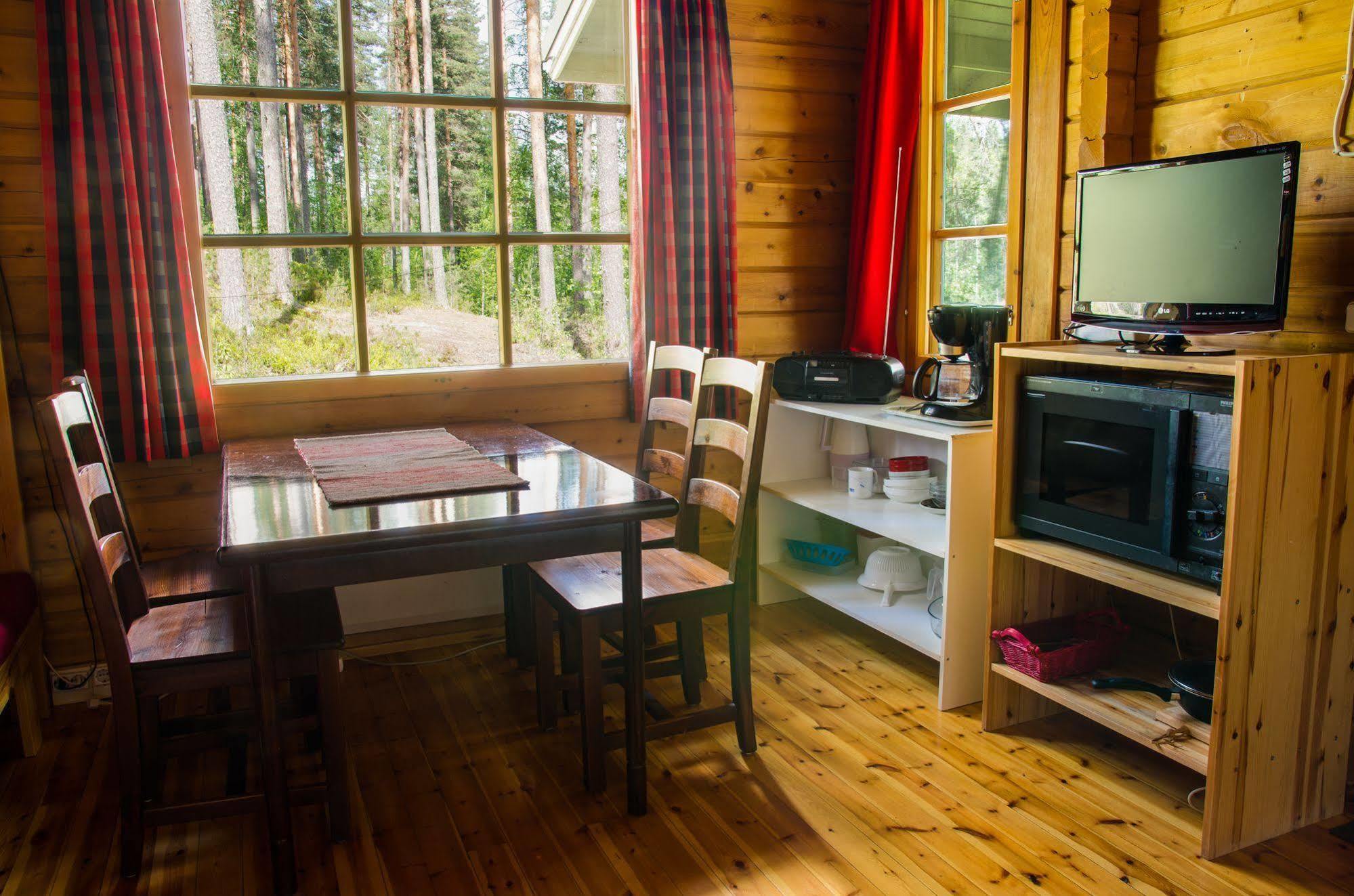 Ahvenlampi Camping Saarijärvi Exterior foto