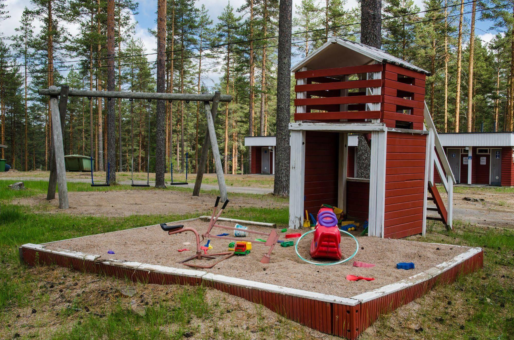 Ahvenlampi Camping Saarijärvi Exterior foto